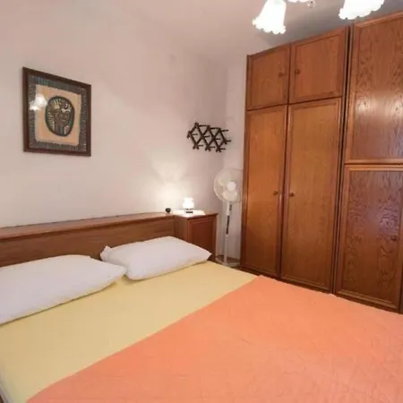 Apartamento Luka *