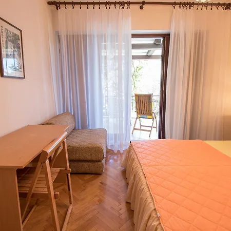 Apartment Luka