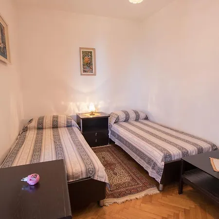 Apartment Luka *