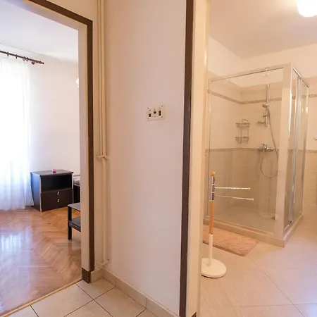 Apartment Luka *