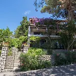 Luka Διαμέρισμα *